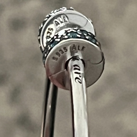 PANDORA authentic "Unique as you are" SS bangle with 2 teal pave charms preowned - Picture 4 of 10